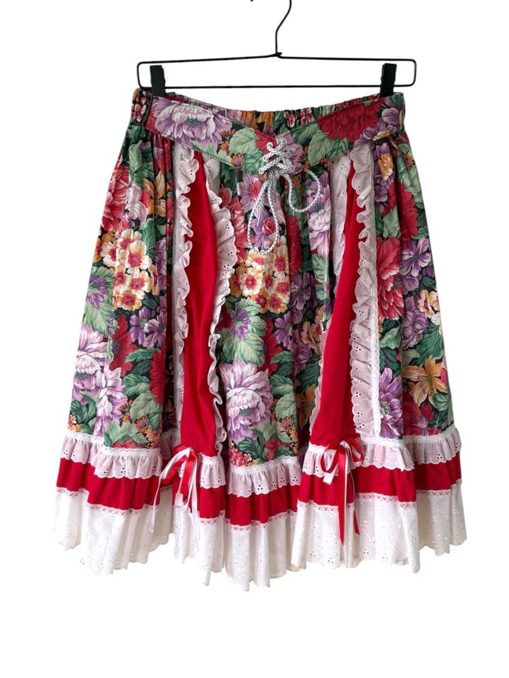 80’s Fun & Fancy 
Floral Red Tiered Lace Trim Women’s Skirt